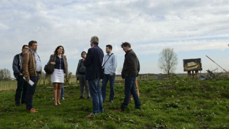 1240 ondernemers in het bos wandelend 768x435