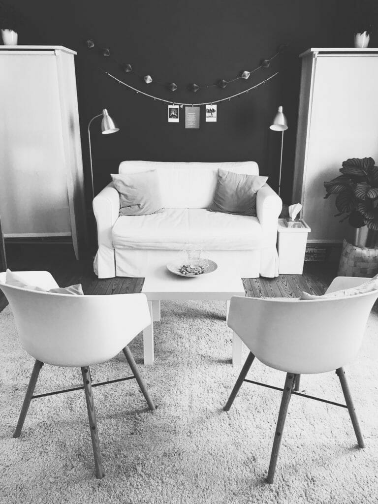 9852021A ED5F 428F AF4E 143537910C5F 768x1024